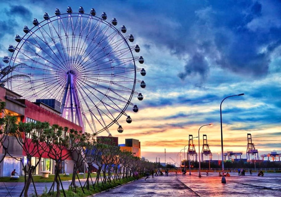Mitsui Outlet Park-Ferris Wheel (source from Chiao-Chun Photography Studio)