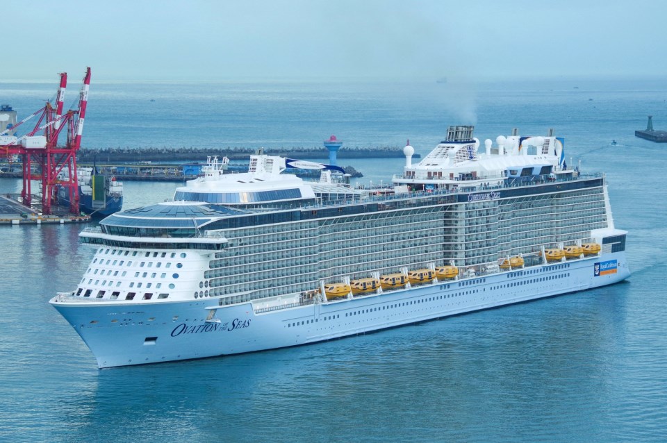 Ovation Of The Seas entering Port of Keelung