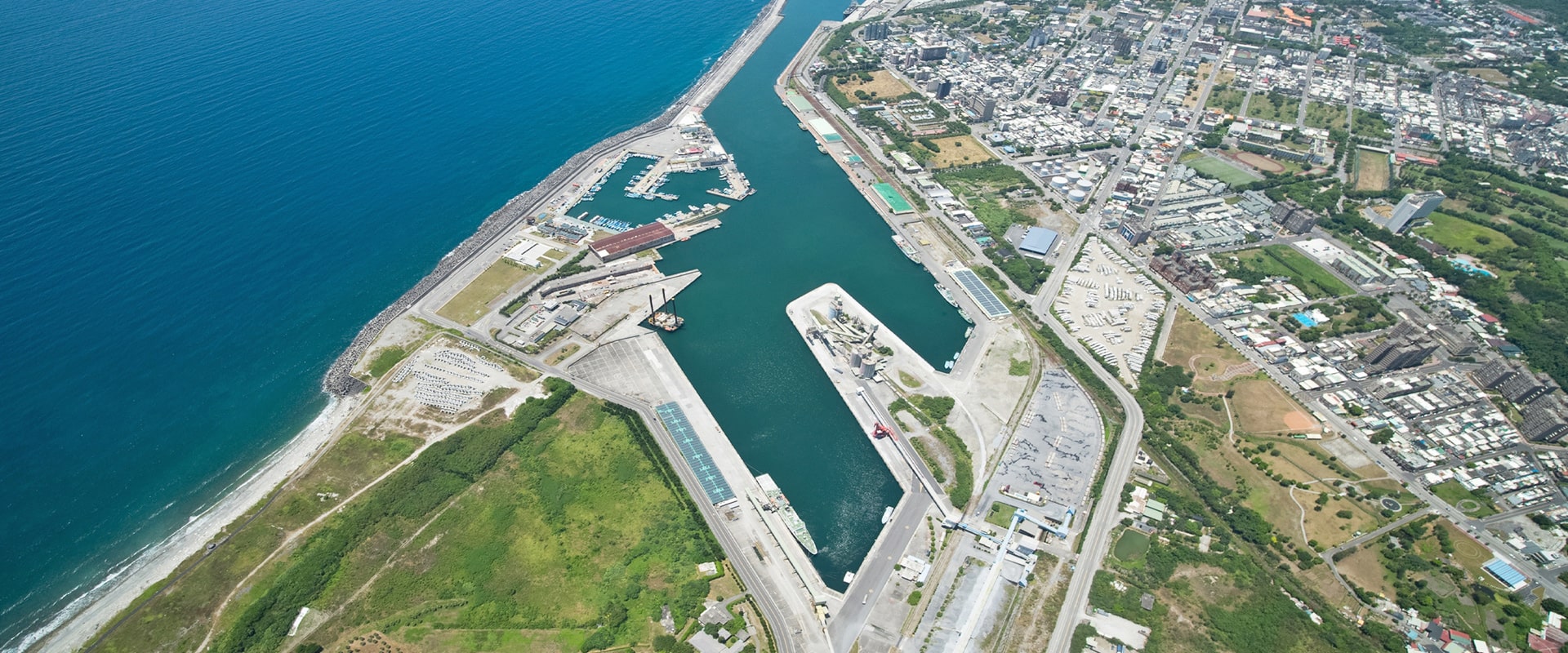Port of Hualien (panoramic photography)