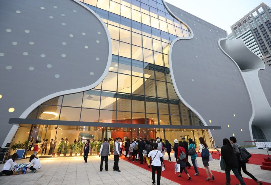 National Taichung Theater-Entrance (source from Tourism Bureau)