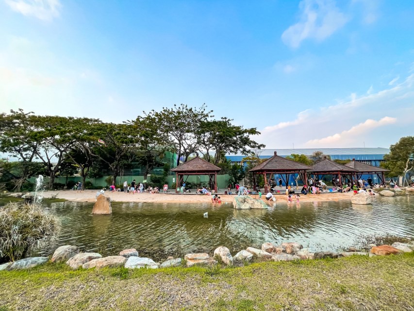Kaohsiung Port Oceanfront Garden-Artificial beach
