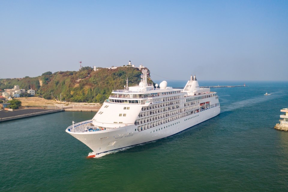 Silver Whisper entering Port of Kaohsiung